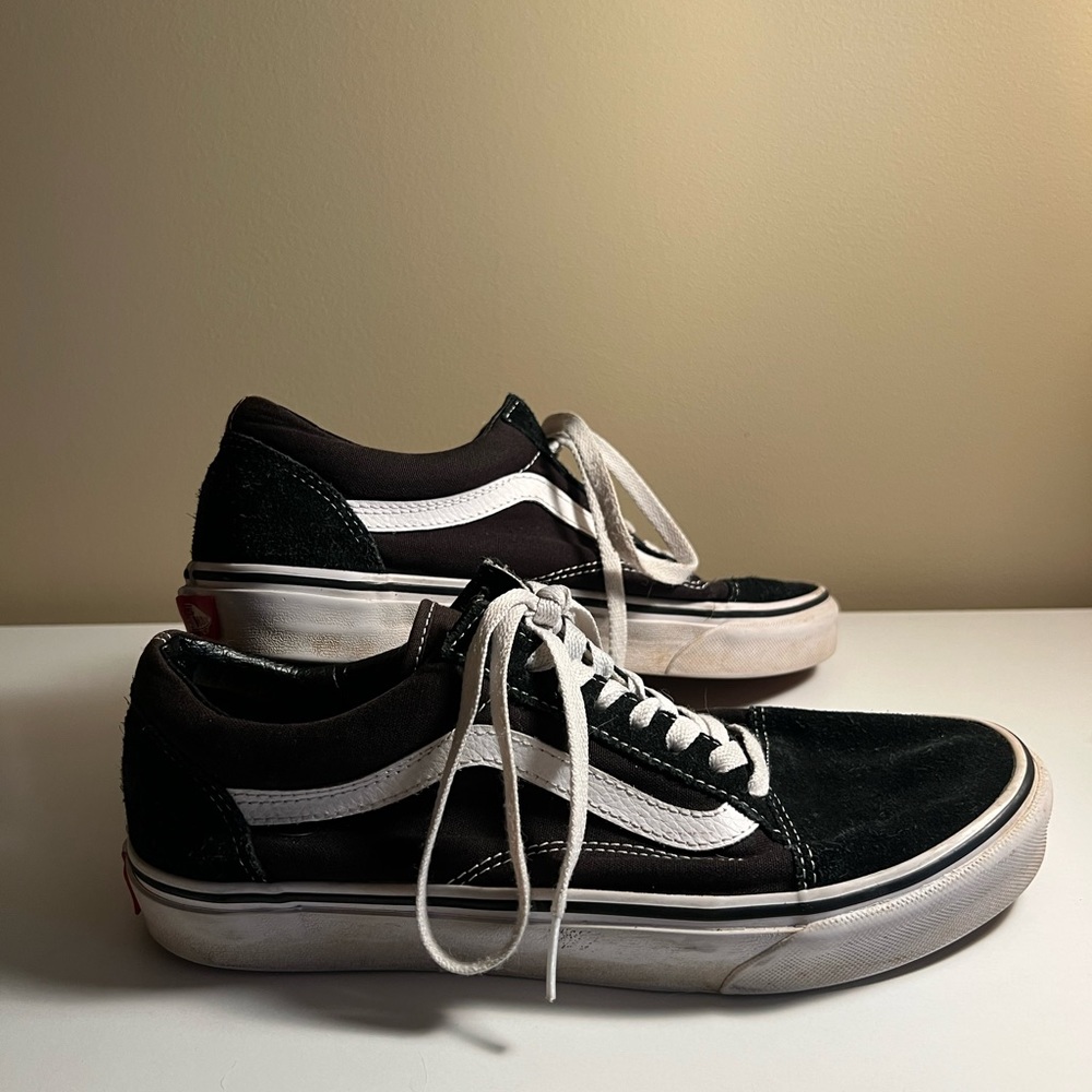 Women’s Vans Black and White